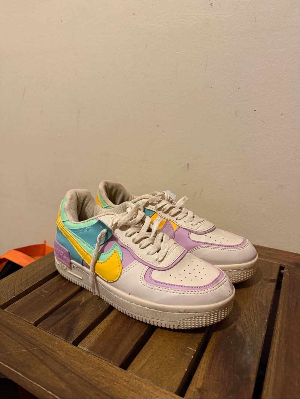 Nike Kids Low-Top Sneakers in Pastel Yellow, Lavender & Mint